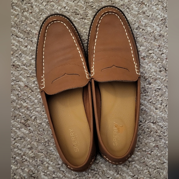 Sperry penny loafers, great condition! Size 9.5 - Picture 2 of 9